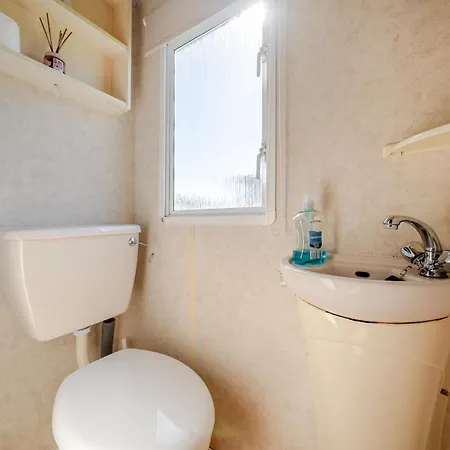 Hébergement de vacances Cayton Bay Caravan For 6 Pet Friendly & Parking Scarborough