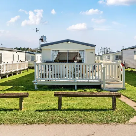 Hébergement de vacances Cayton Bay Caravan For 6 Pet Friendly & Parking *
